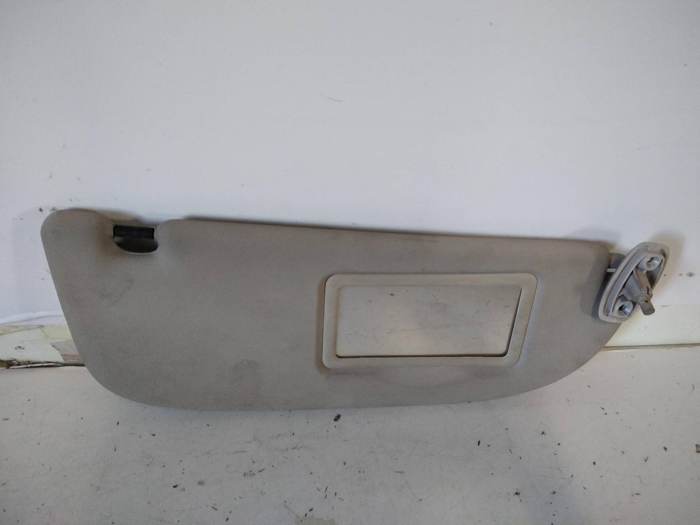 Aletta parasole parabrezza